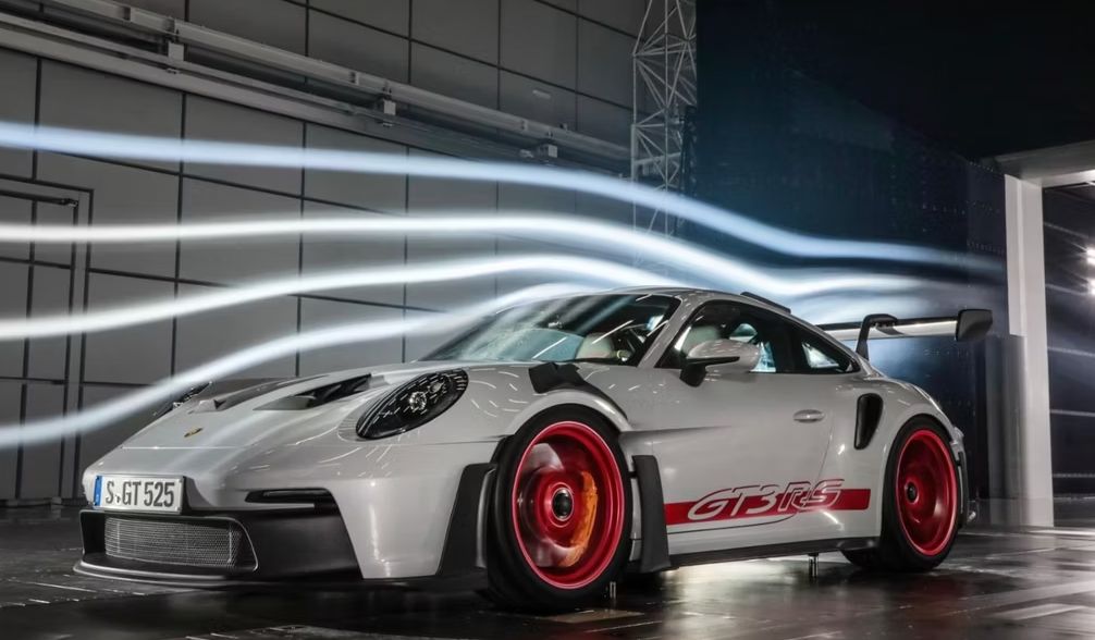 Motor z Porsche 911 GT3 RS Flat-Six pro rok 2023, to je čistá blaženost